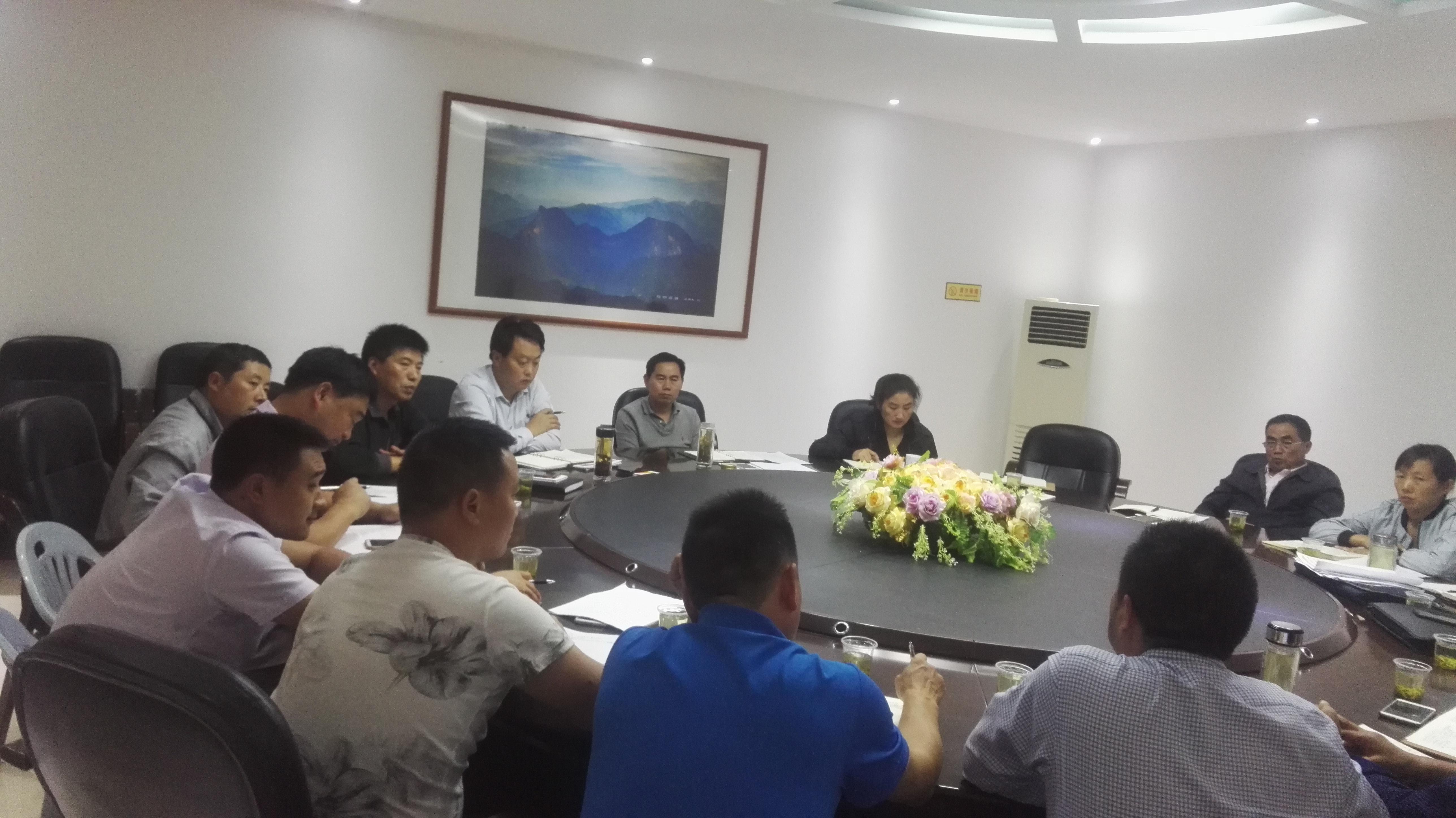官渡镇组织召开茶叶产业及项目建设工作推进会