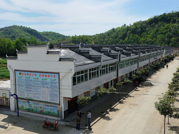 宝丰镇全力做好易迁问题整改工作