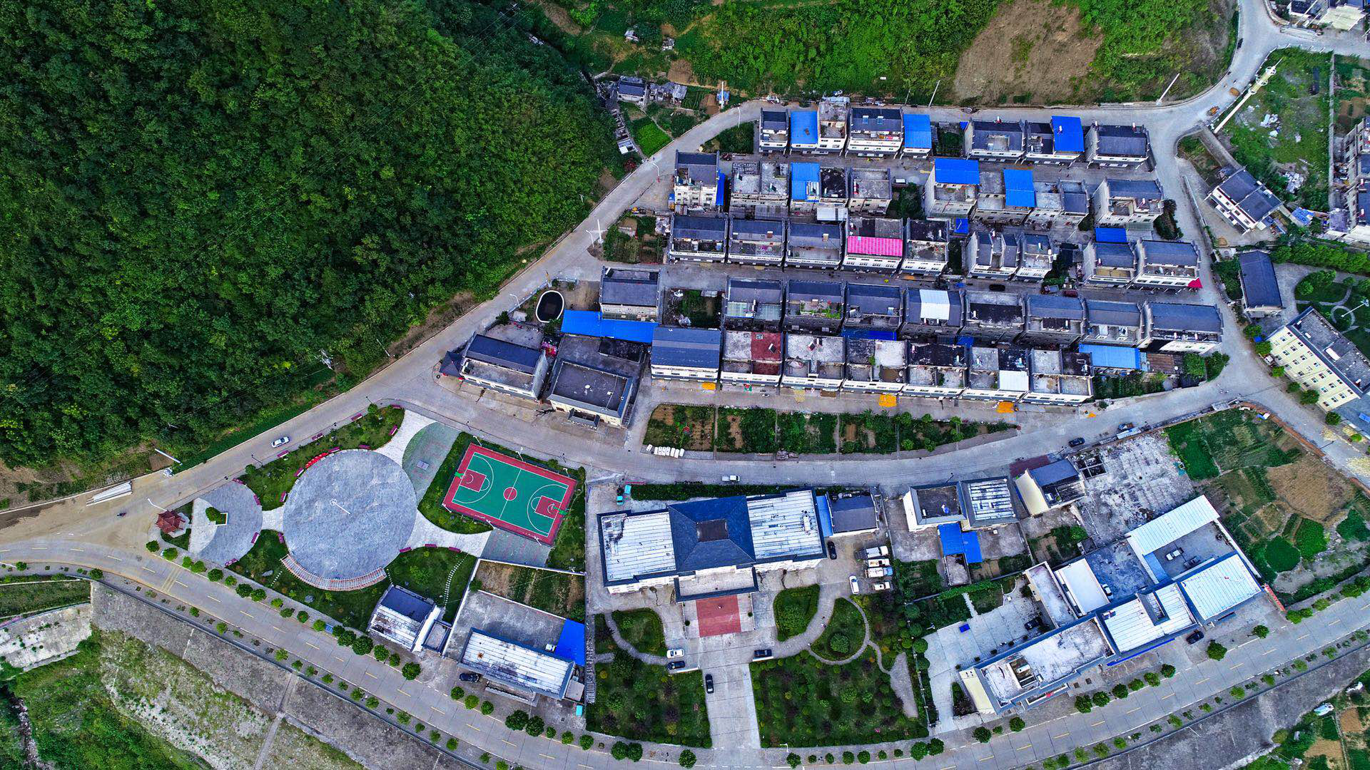 深河乡: 拾金不昧扬美名 创建文明树新风