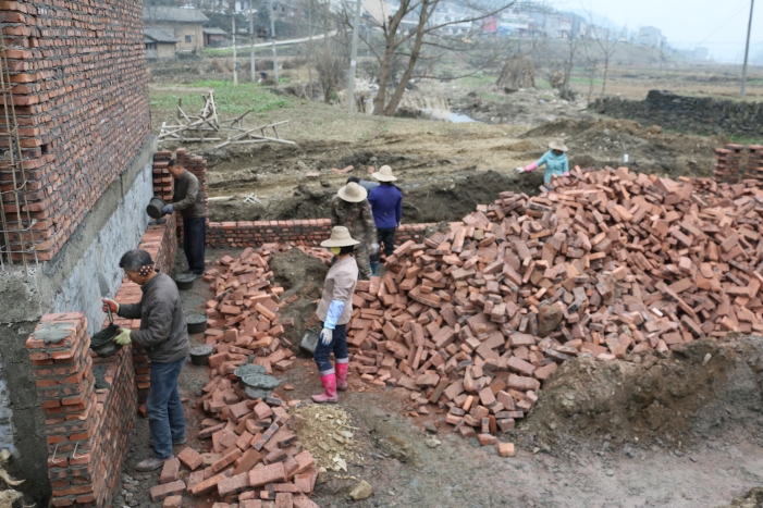 竹坪乡：易迁安置建设忙   
