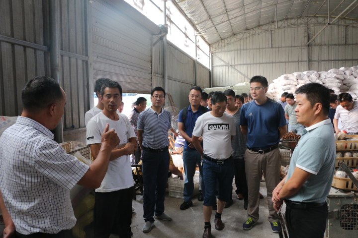 宝丰镇组织镇村干部赴河南西峡考察食用菌产业