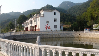 柳林乡：文化墙 “秀出”文明新风尚