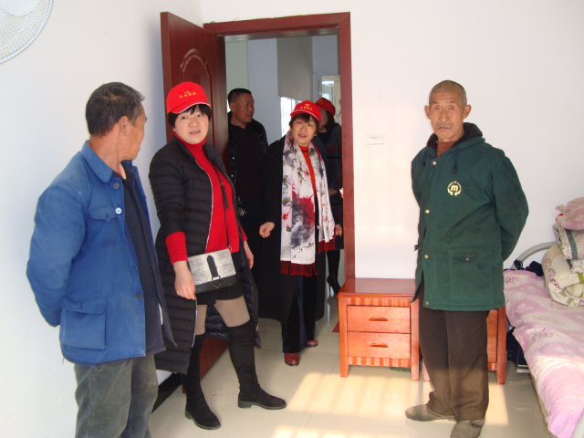 潘口乡“三八”送真情温暖多样化   