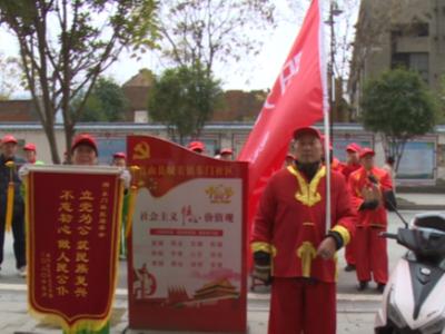 东门社区委员会赢得群众锦旗