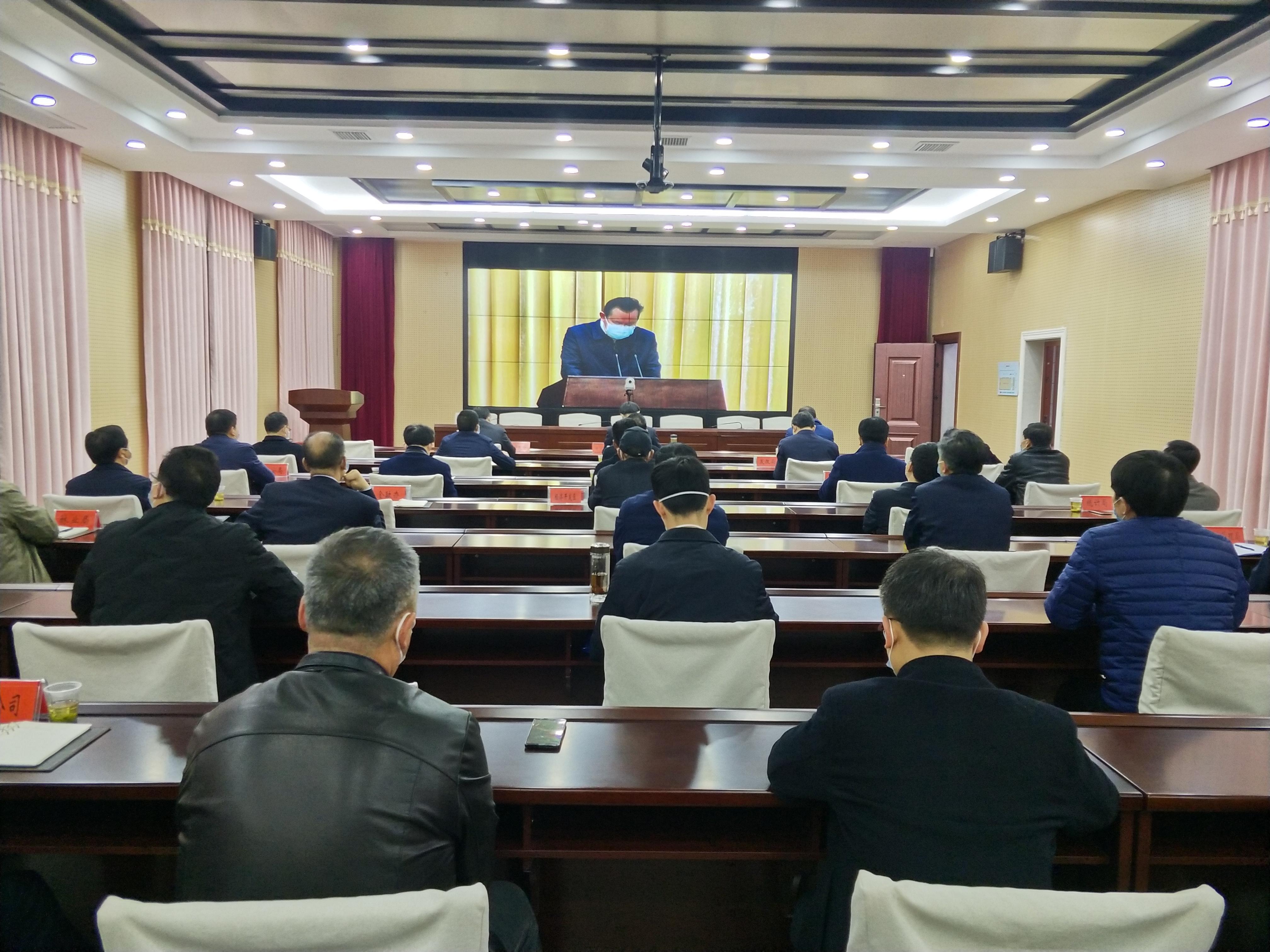 我县收听收看全省推进重大项目建设电视电话会