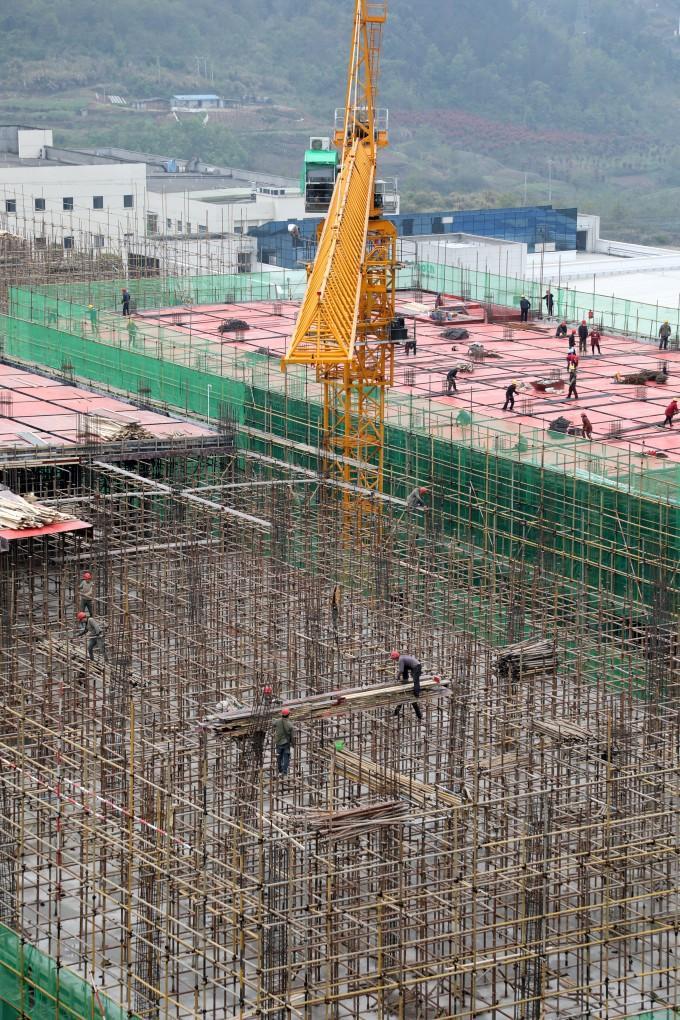 竹山：清明“小长假” 建筑工地施工忙