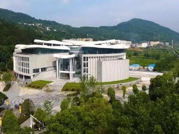 市档案馆副馆长戴云来我县调研档案馆干部队伍建设