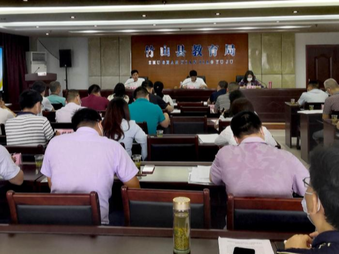 我县部署普通高校招生暨初中毕业生学业水平考试工作