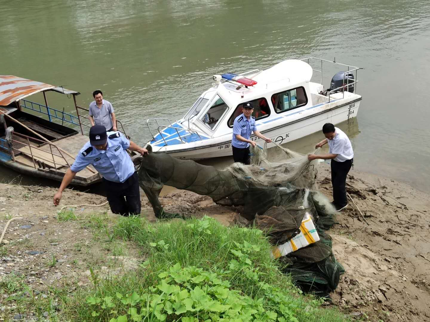 楼台乡：亮剑堵河打好禁捕退捕硬仗