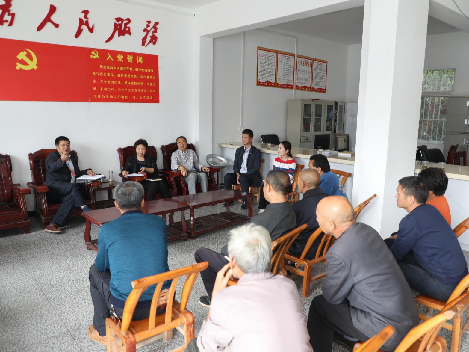 杨金銮到上庸镇开展“双联”活动