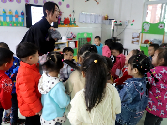 麻家渡鎮(zhèn)中心幼兒園開展優(yōu)質課觀摩活動