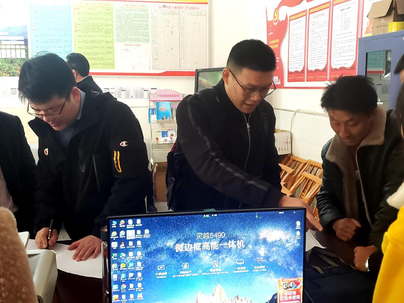 省扶贫办副主任蔡党明来我县调研