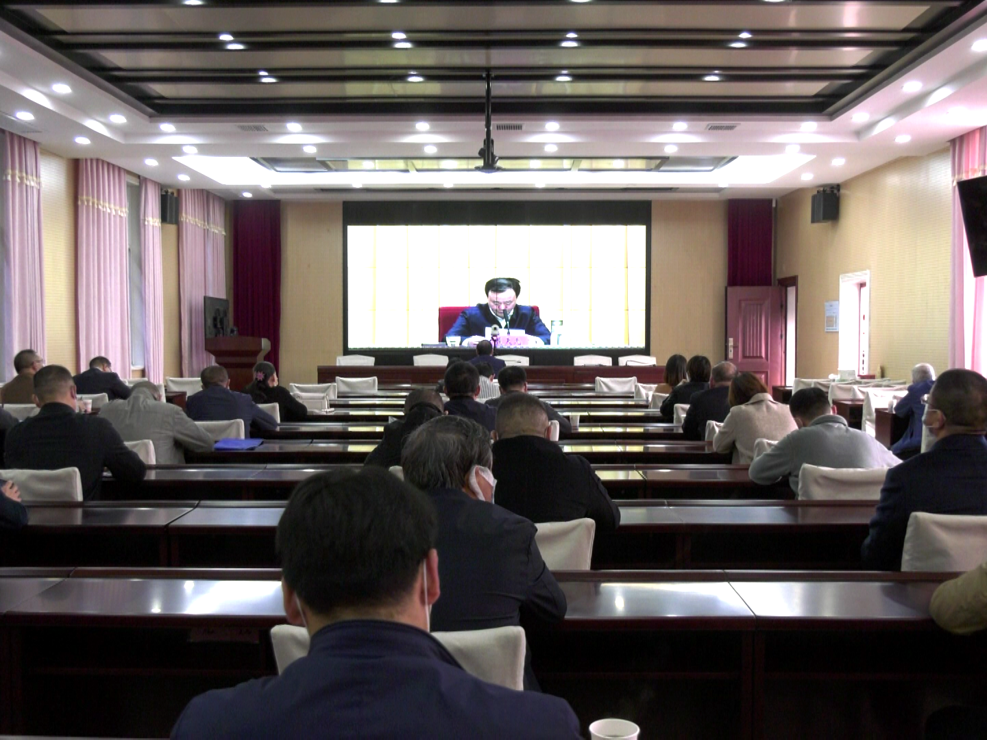  我县收看全省“证照分离”工作电视电话会  