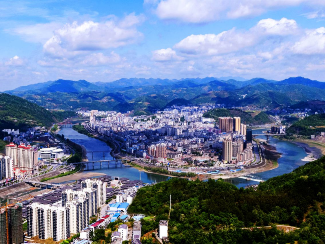 县政府常务会议研究招商引资等工作