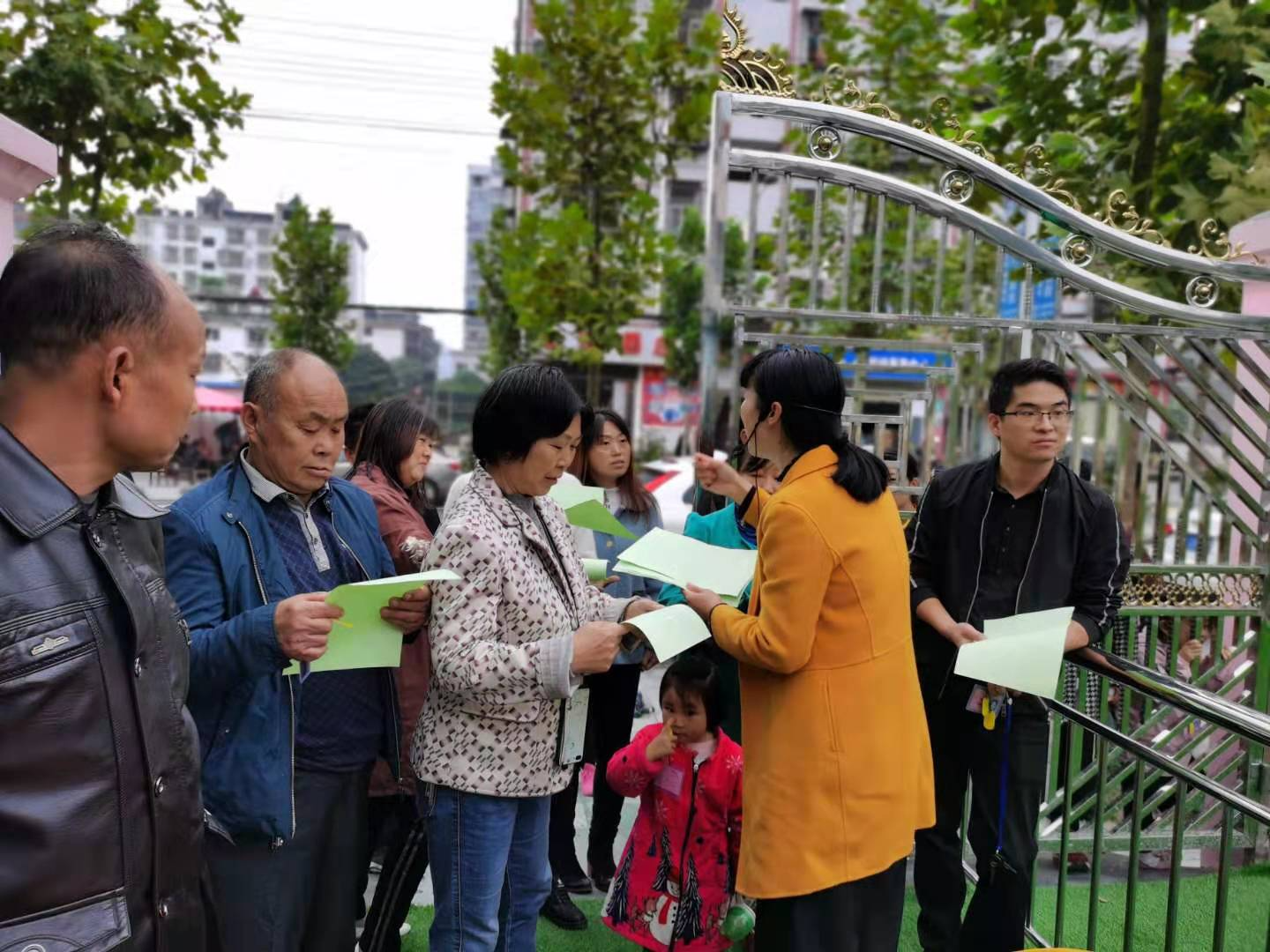 城关镇中心学校开展“反电诈防盗窃”宣传教育