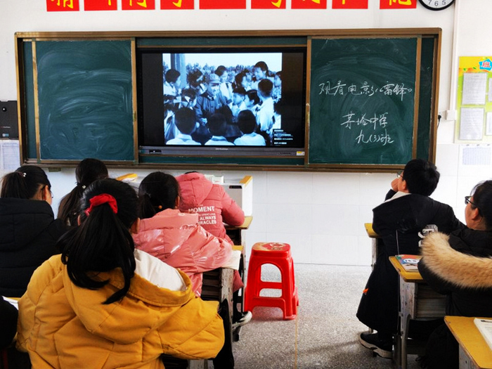双台乡各学校开展学雷锋月系列活动