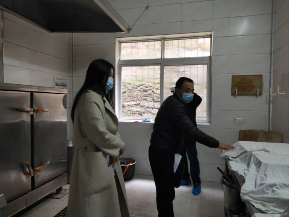 县市场监督管理局为校园食品安全保驾护航
