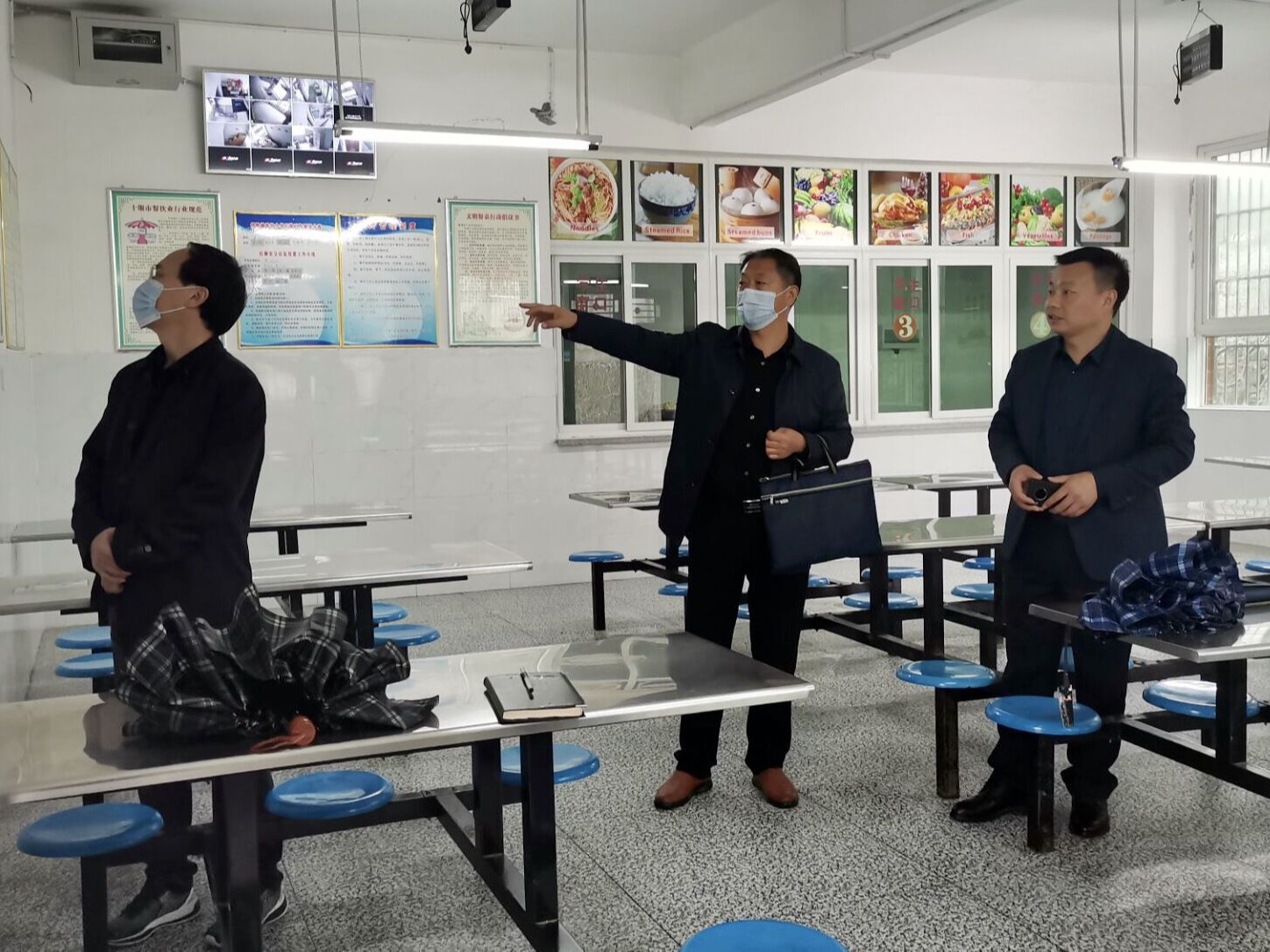得胜镇中心学校开展安全督查