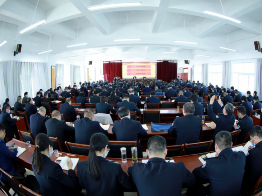 全县政法队伍教育整顿党风廉政教育报告会召开