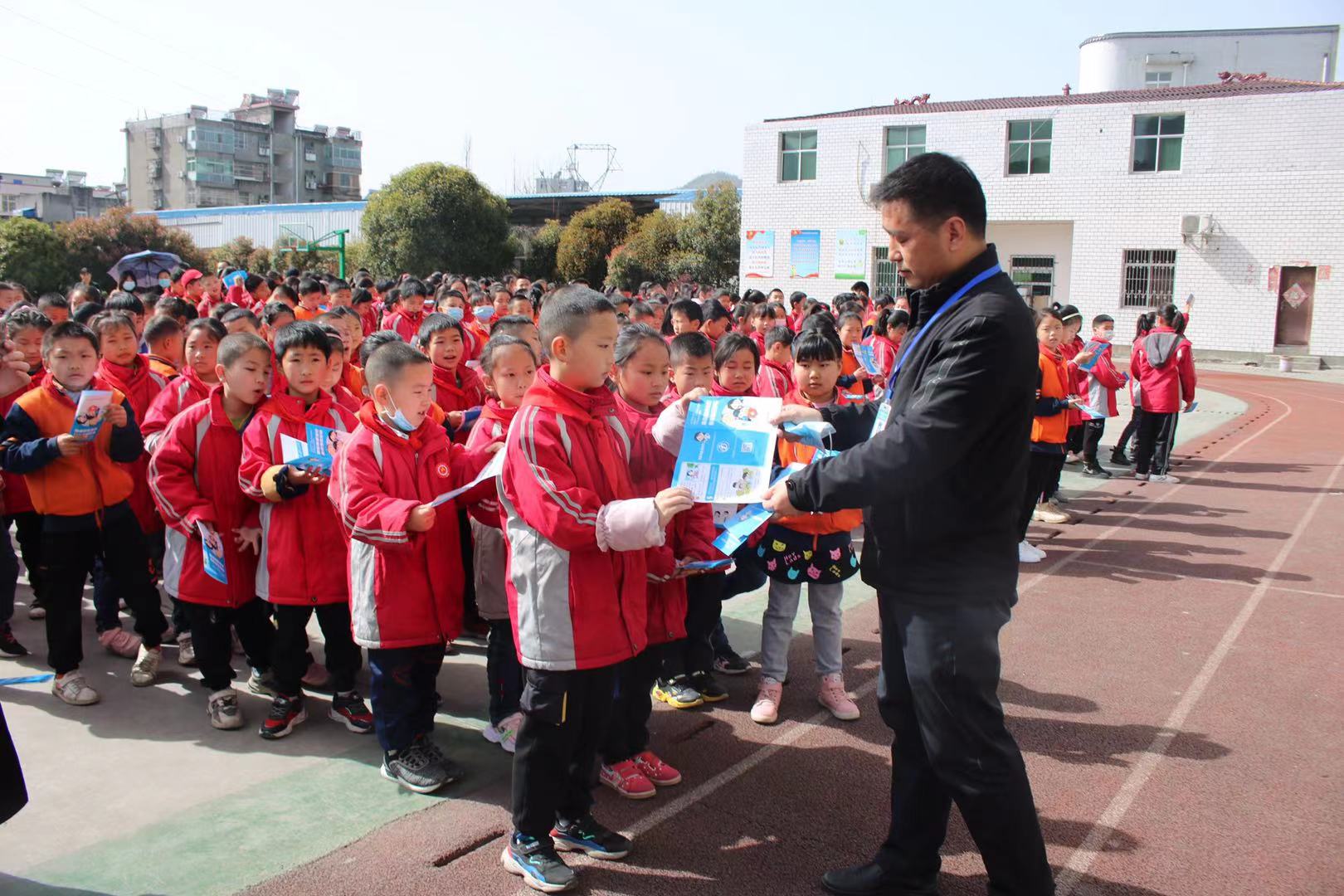 明清学校开展春季传染病防控知识讲座