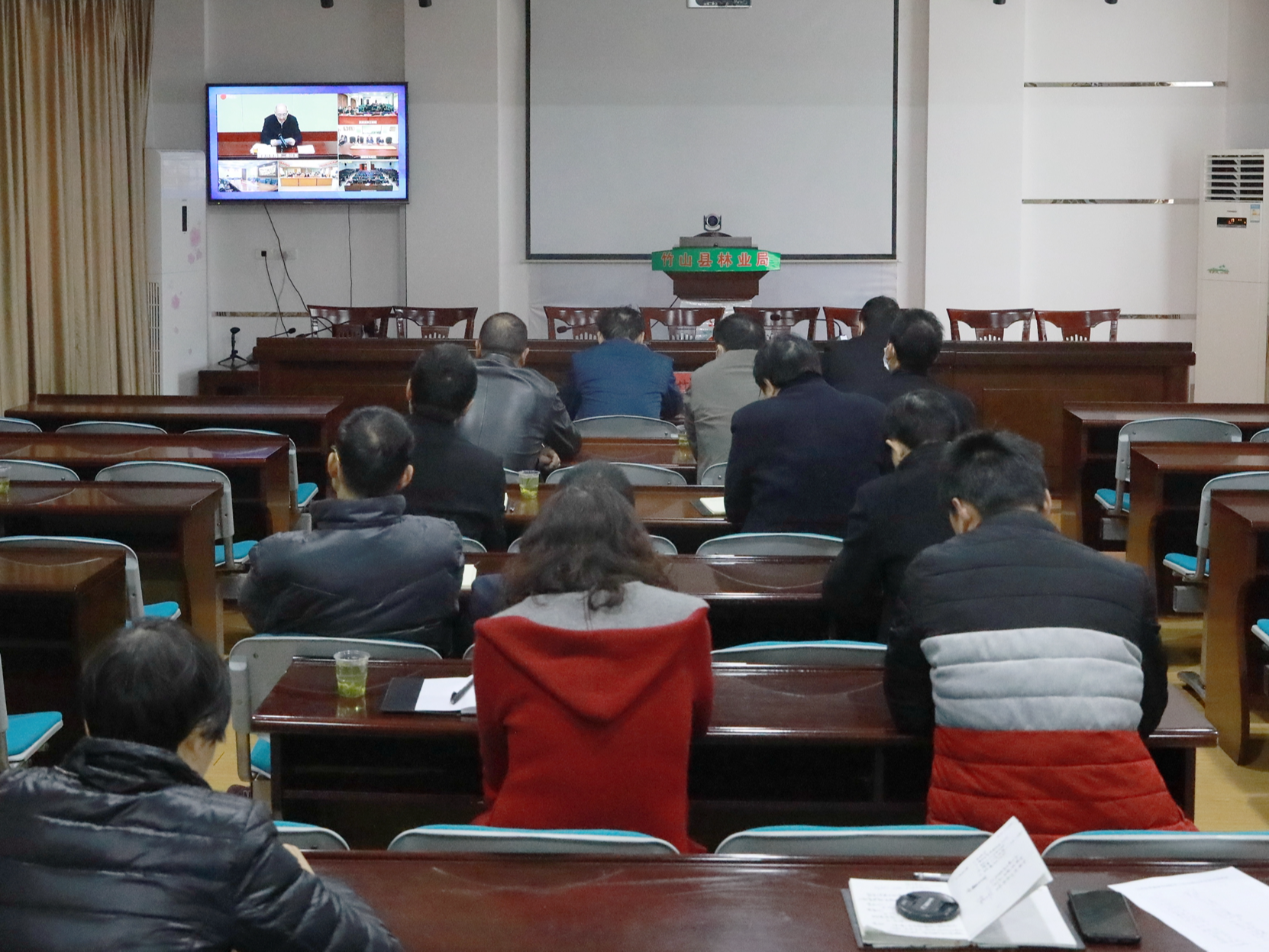 我县收看全国春季森林草原防火工作电视电话会