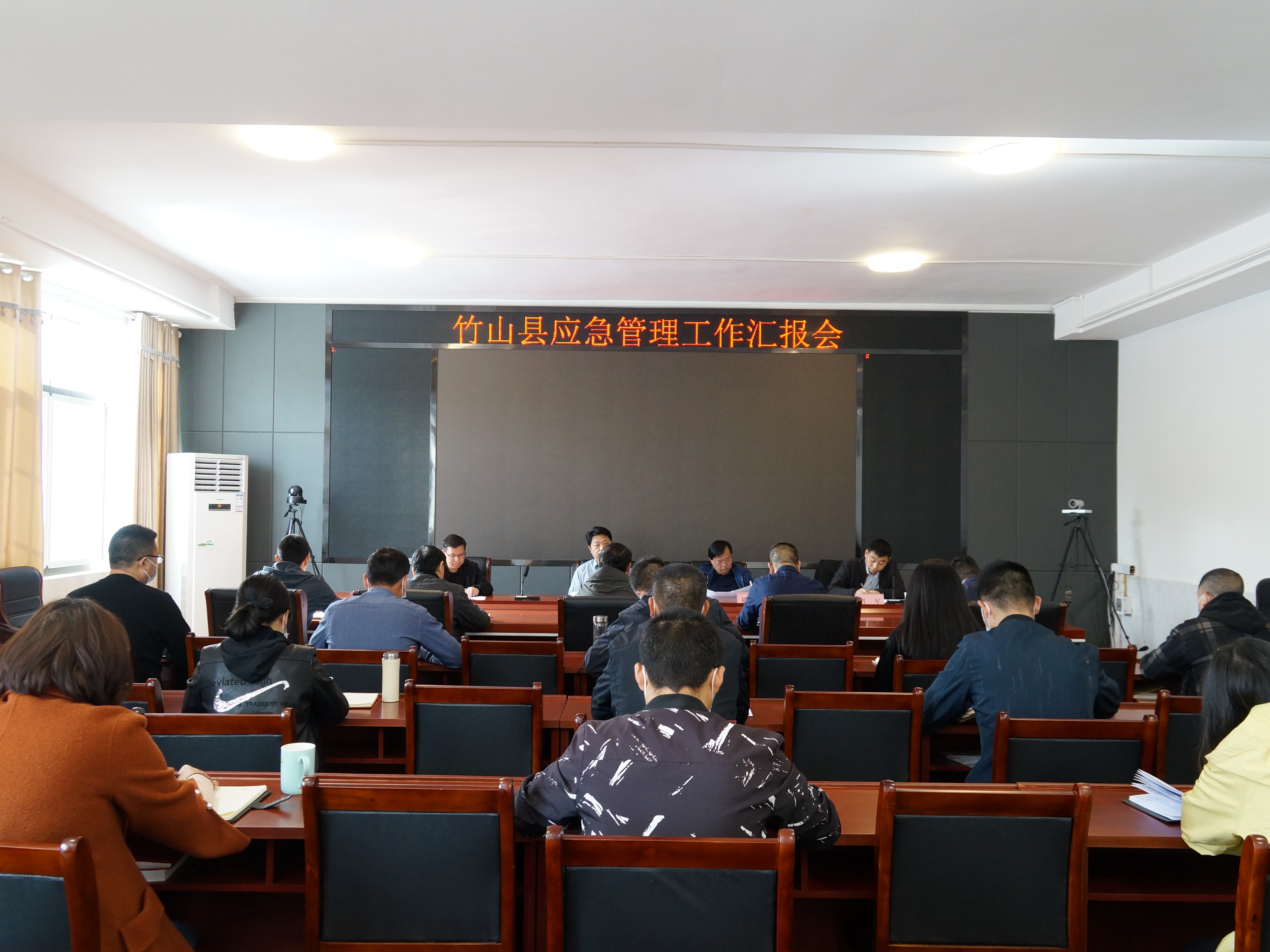 市应急管理局局长周文生来我县调研