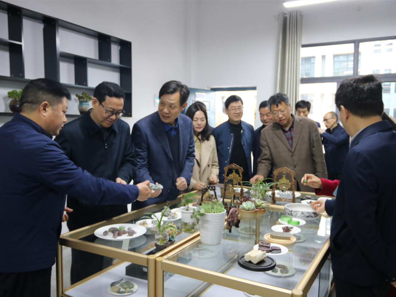 市人大常委会调研我县职业教育发展