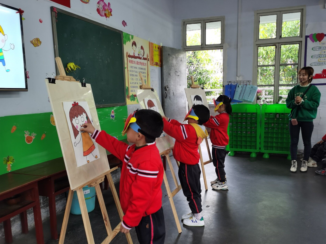 张振武小学附属幼儿园开展保教教研活动
