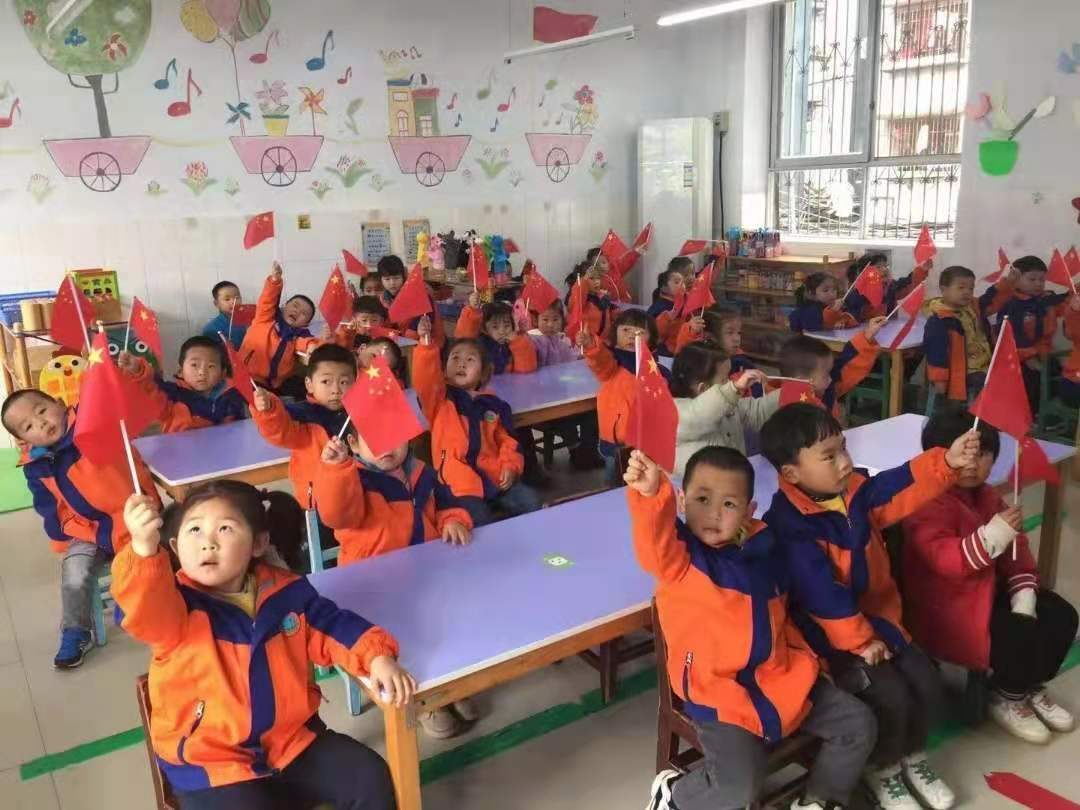 县教育局开展城区幼儿园教职工“健康进校园”知识专题讲座