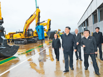 习近平：建设新时代中国特色社会主义壮美广西