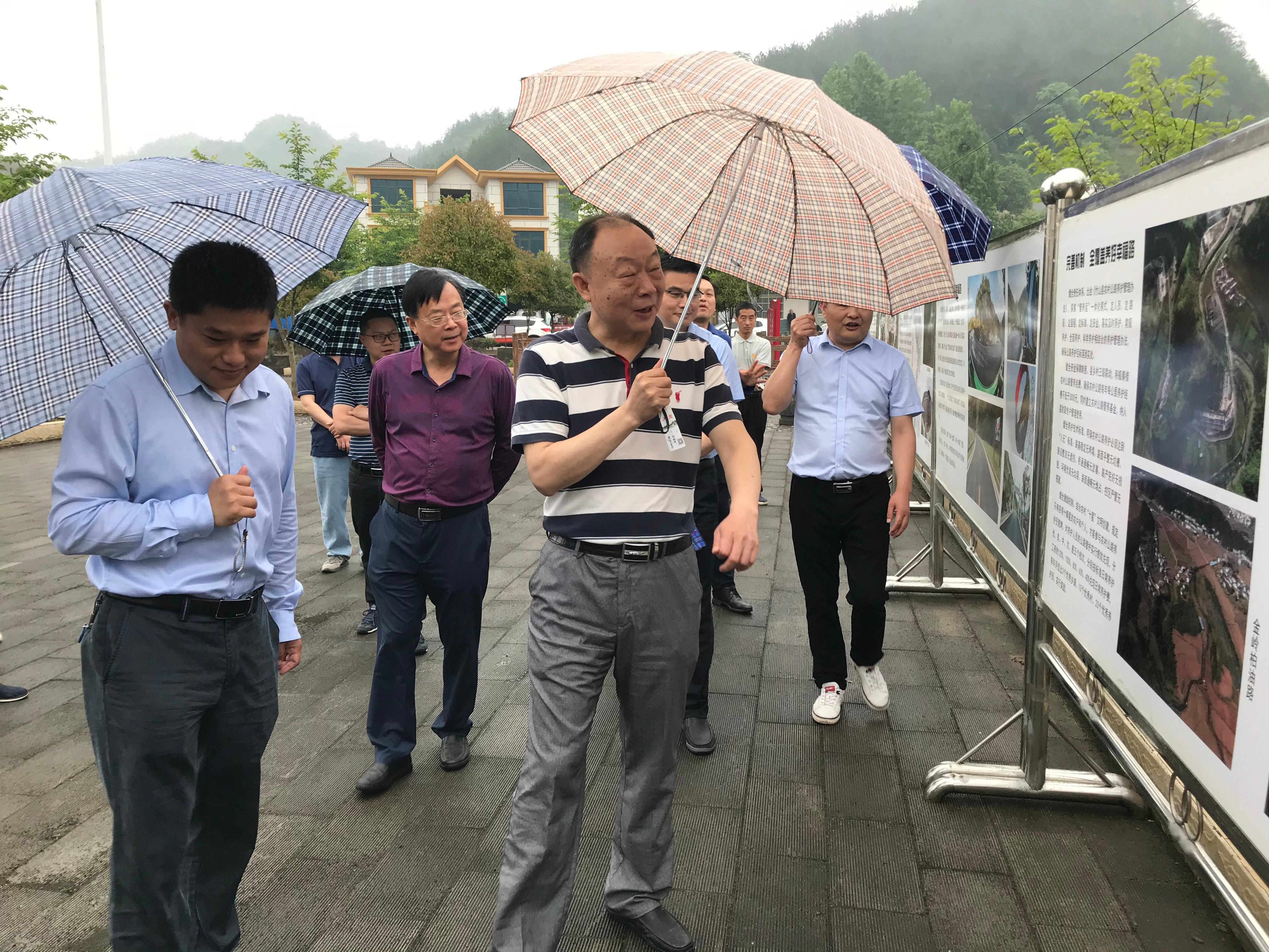 擂鼓镇创建省级“四好农村路”示范乡镇获省考核组好评