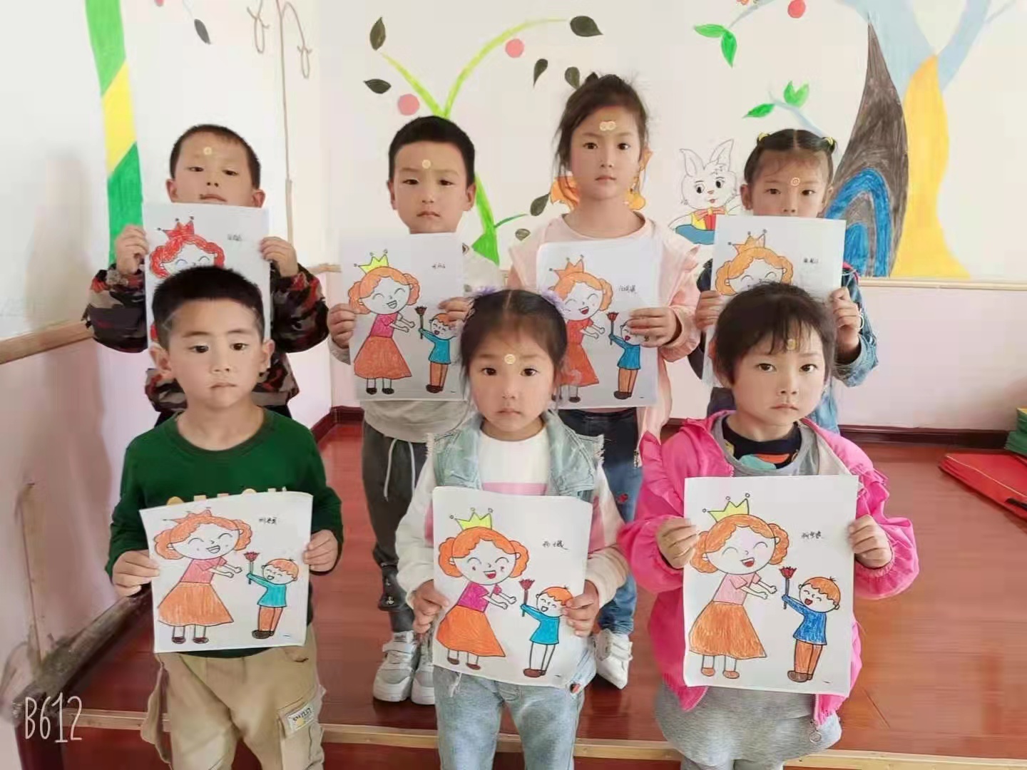 

擂鼓镇护驾幼儿园开展“温情五月、感恩有你”母亲节教育活动