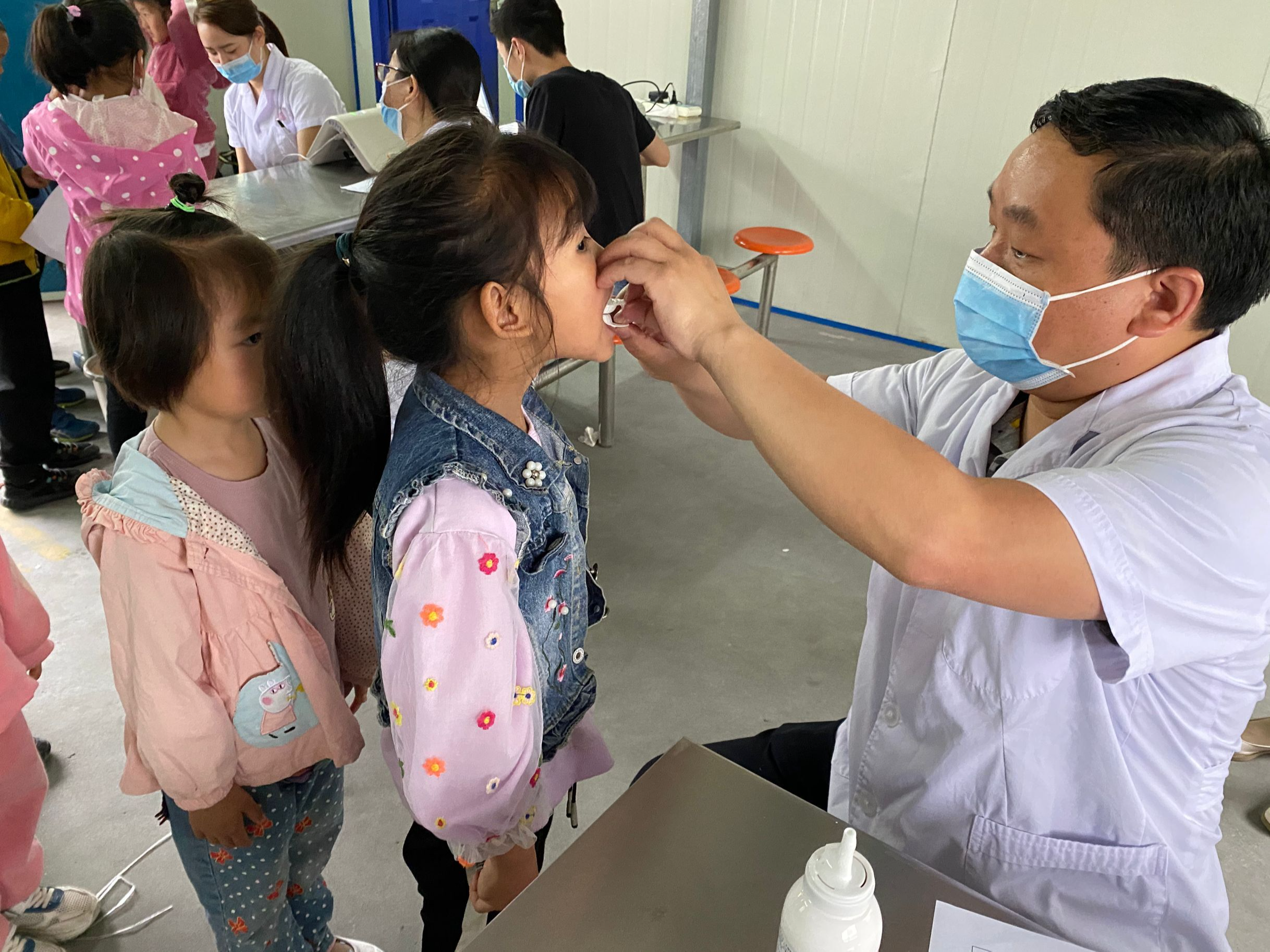 潘口乡中心学校组织学生开展健康体检