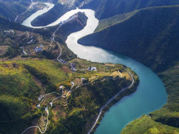 县领导到文峰乡调研工作