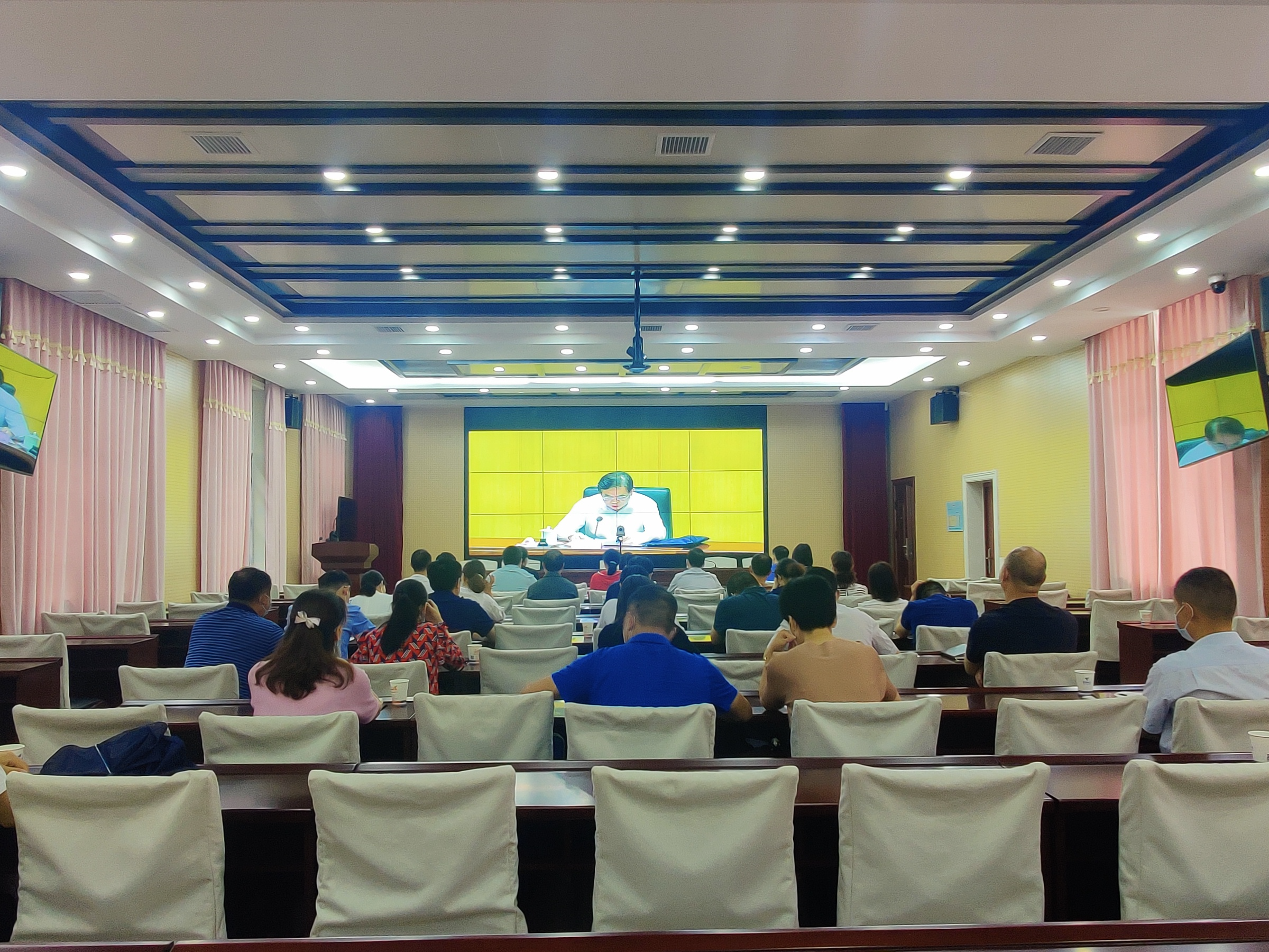 我县六大举措保障高校毕业生就业创业