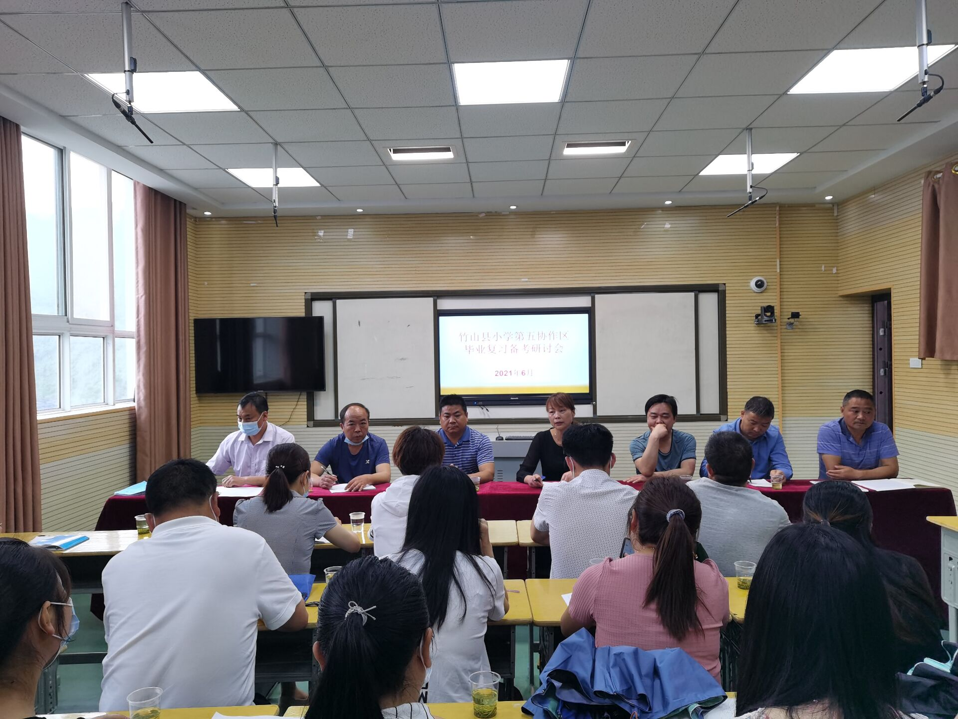 城乡学校手拉手  教改路上心连心