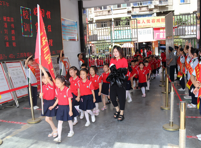 县实验幼儿园开展“幼小衔接”活动