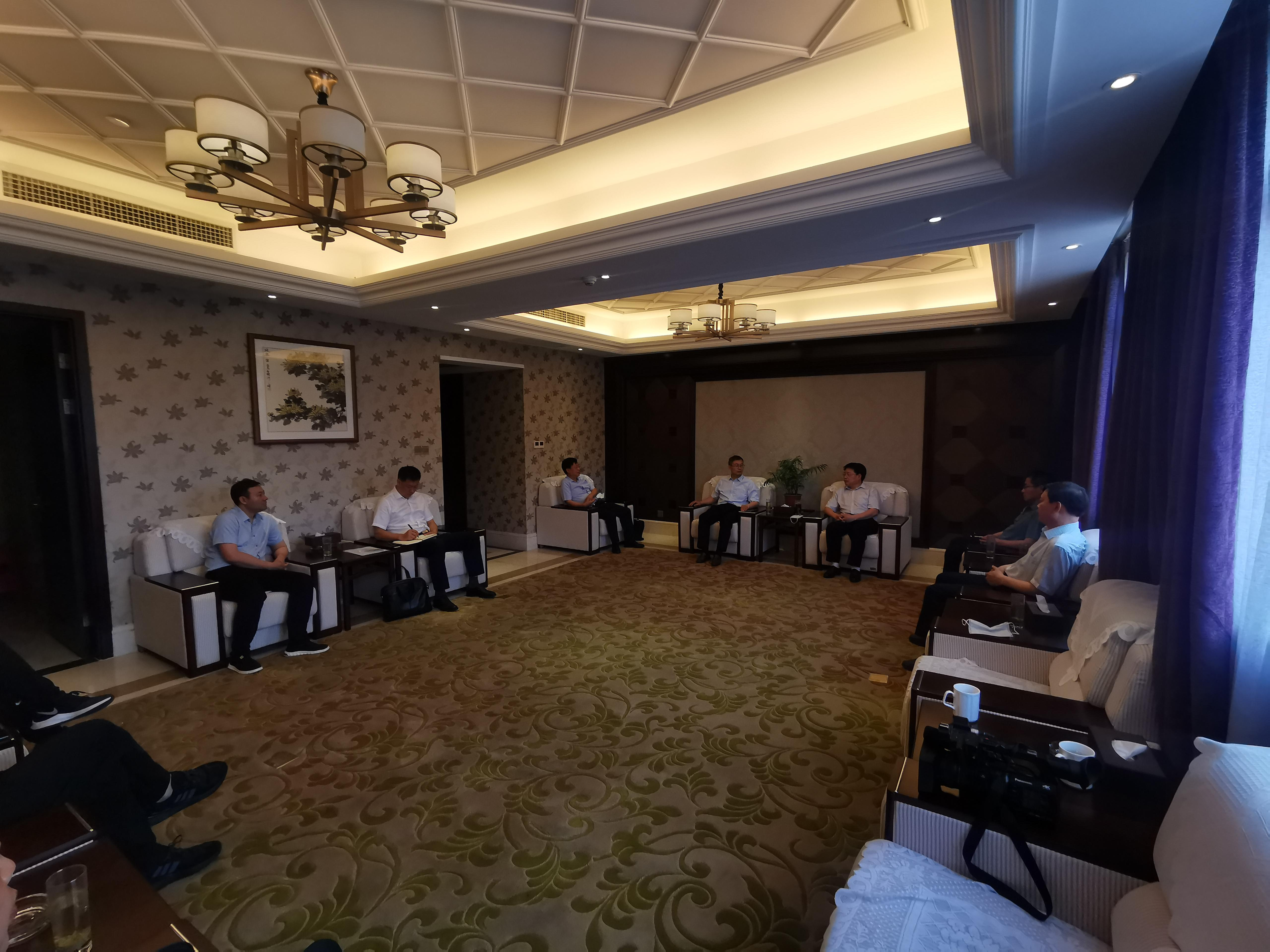 龚举海会见小浪底水资源投资有限公司副总经理李德水