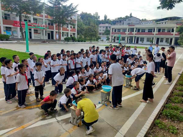 擂鼓鼓鑼小學(xué)組織開(kāi)展防溺水系列活動(dòng)