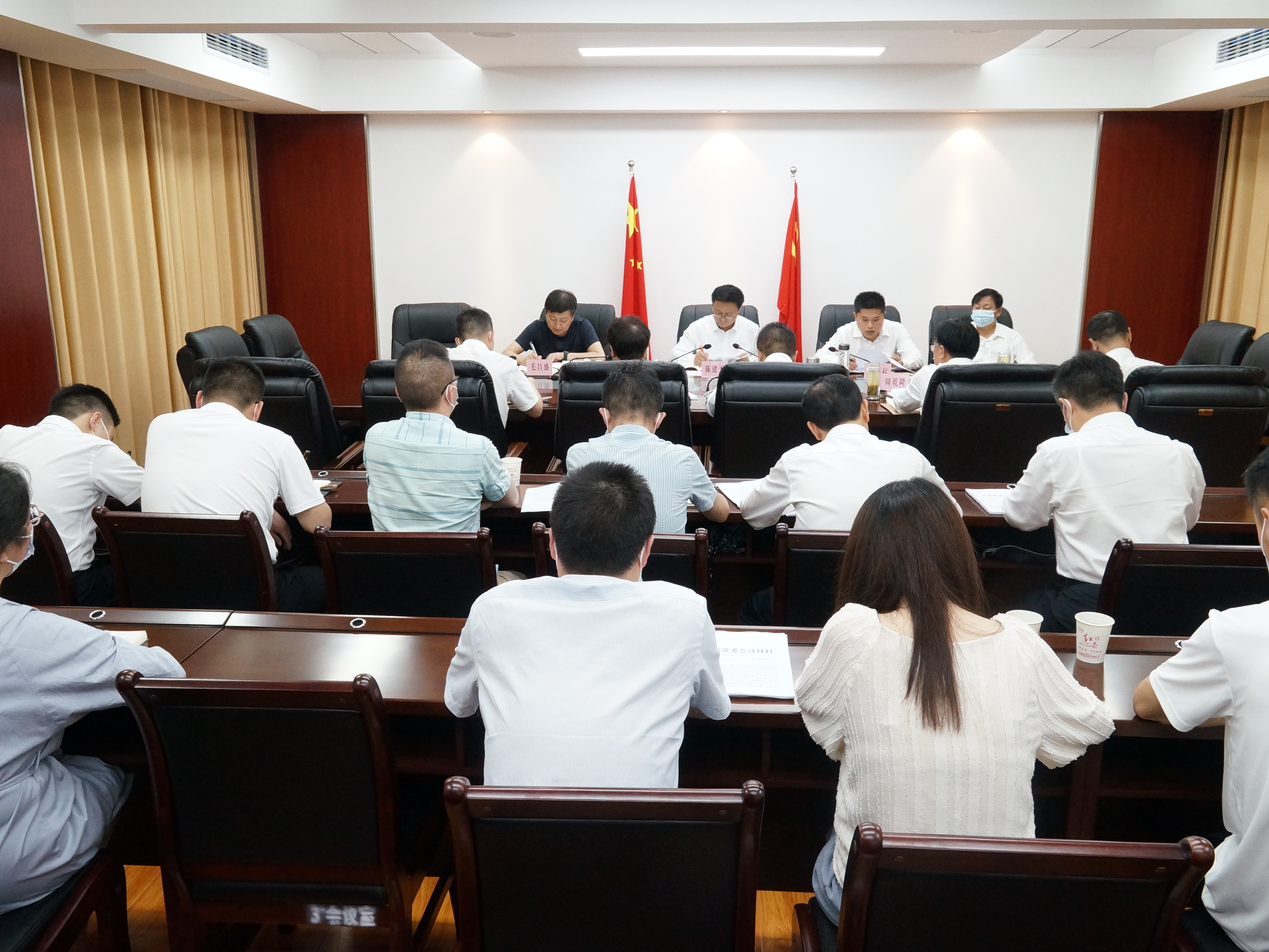 县委常委会专题学习习近平总书记重要讲话