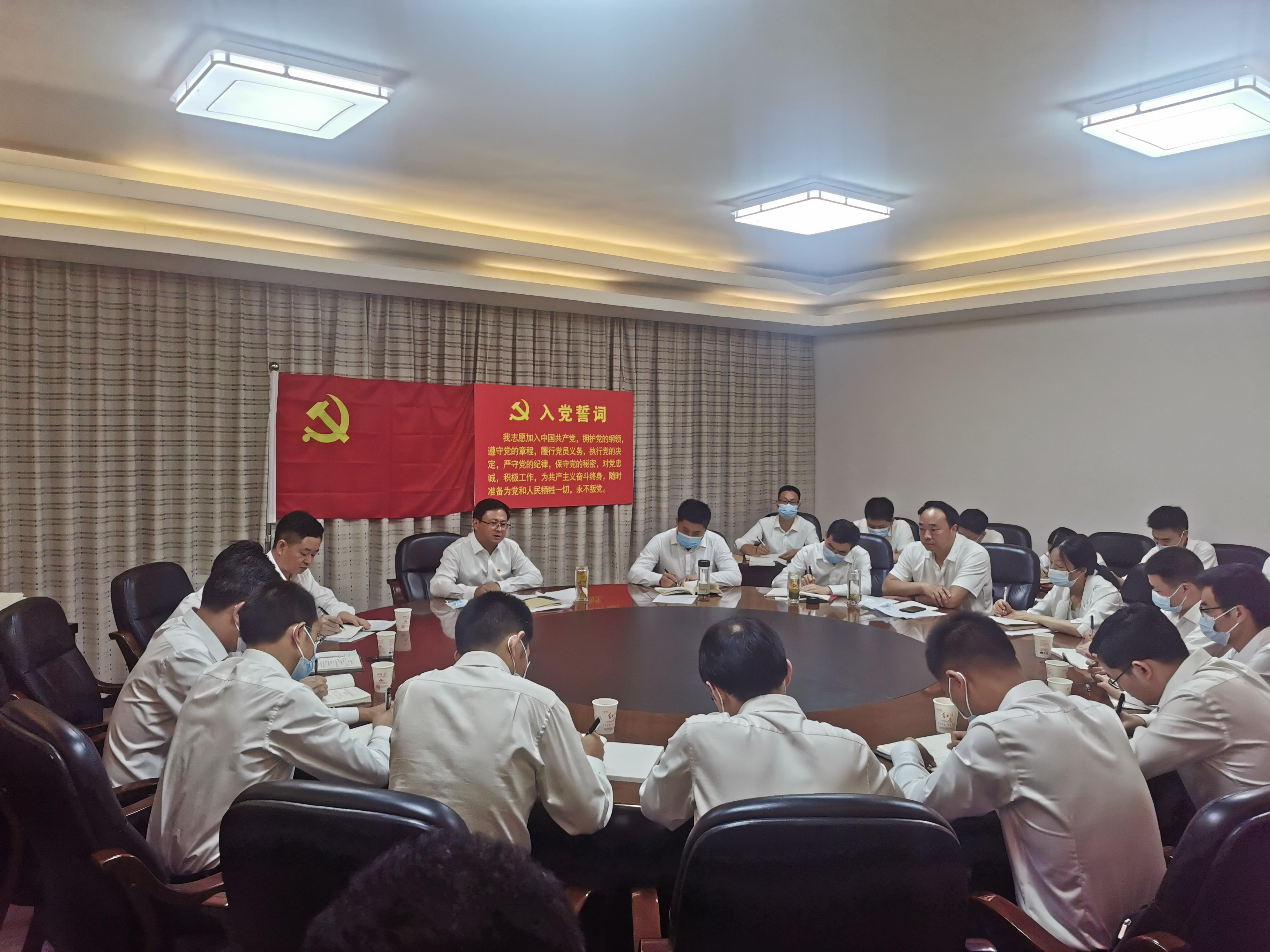 陈建平参加县委机关党支部组织生活会