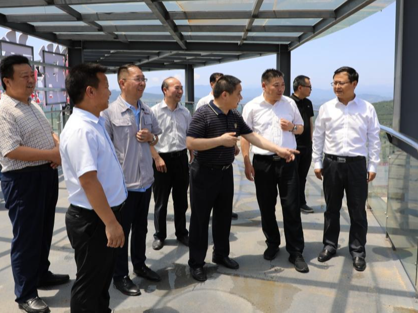 副市长余世明来竹调研农业产业发展工作