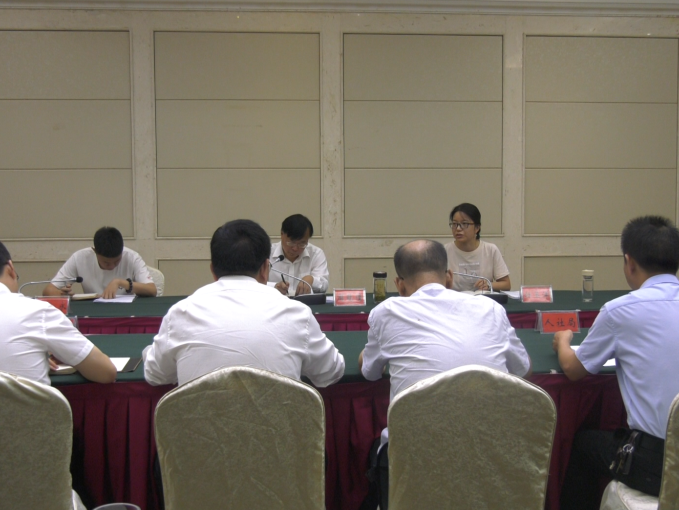 市营商办来我县指导提优补短工作