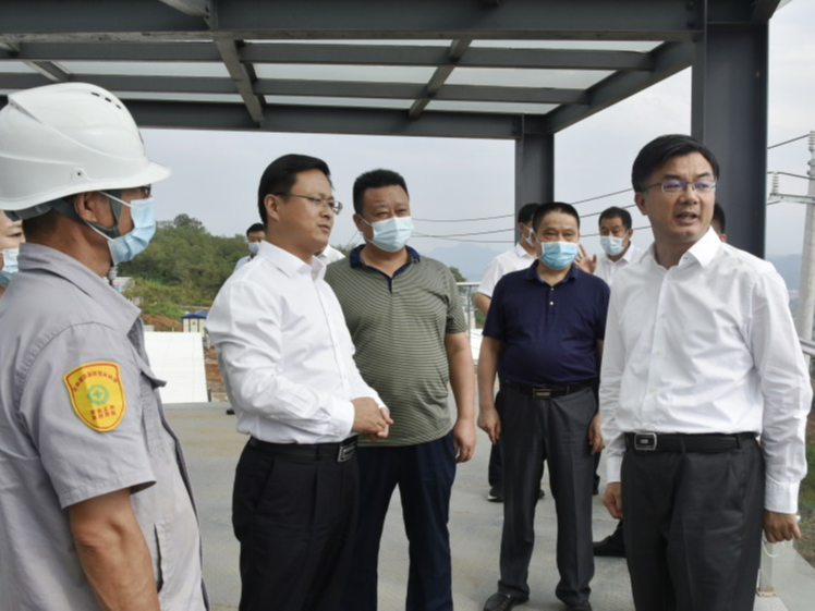 市委副书记、市长黄剑雄来竹调研