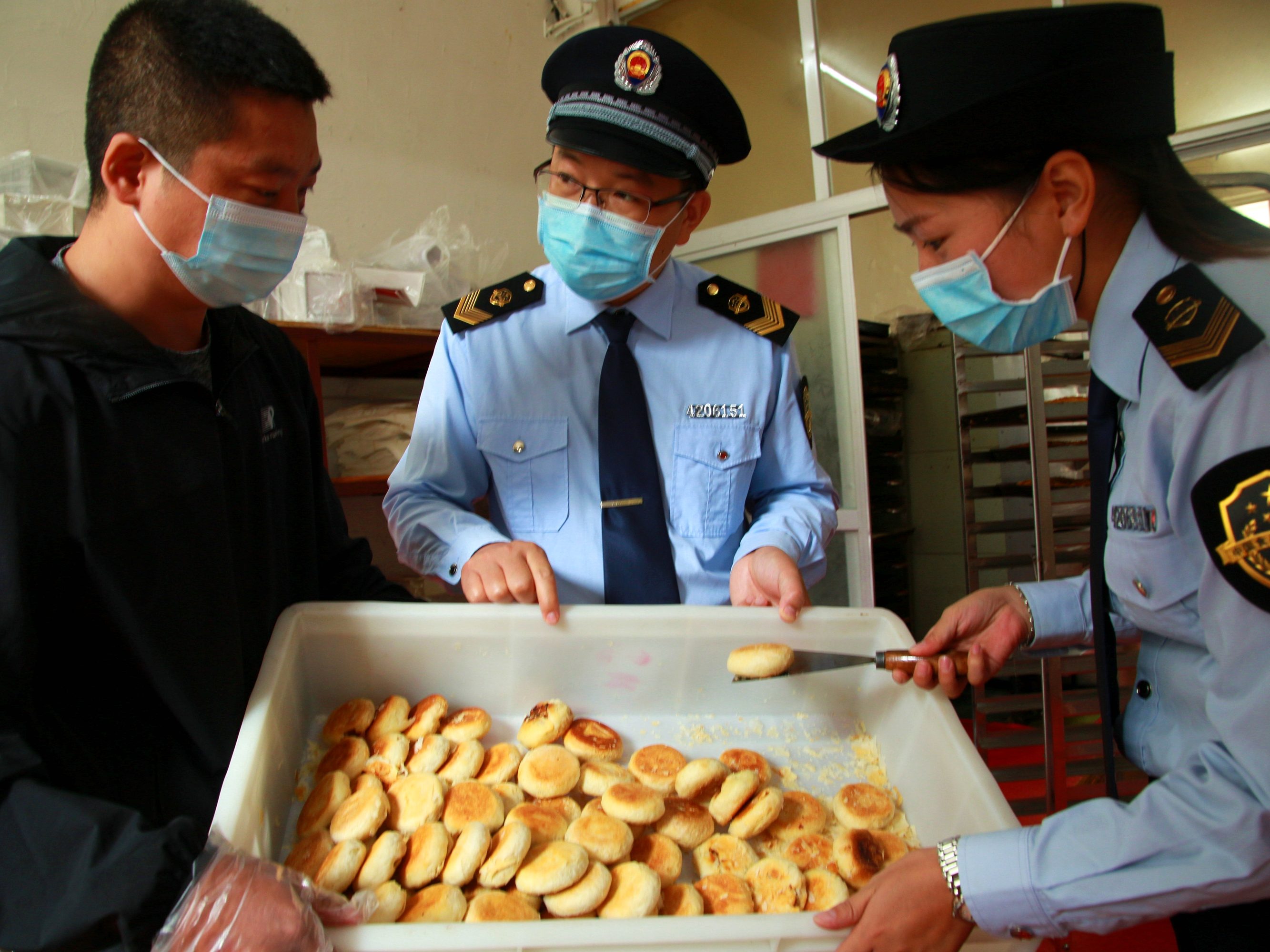 縣市場(chǎng)監(jiān)督管理局筑牢食品安全“防火墻”