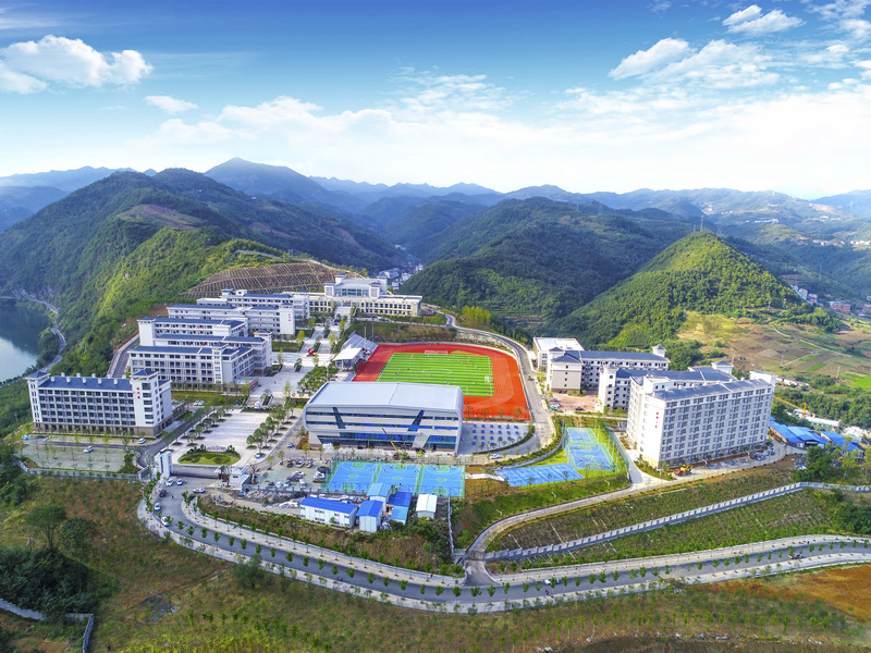 竹山职校召开2022年高考备考会