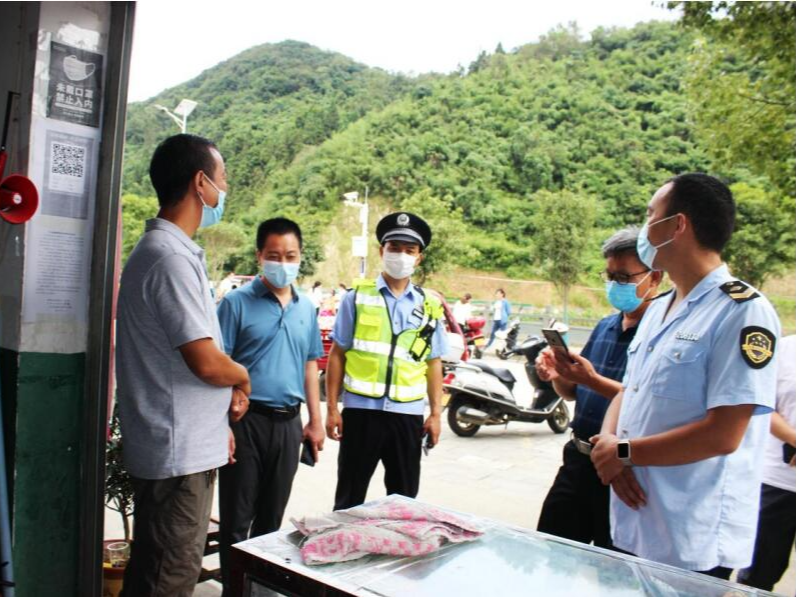 深河乡：开展校园周边环境治理专项行动