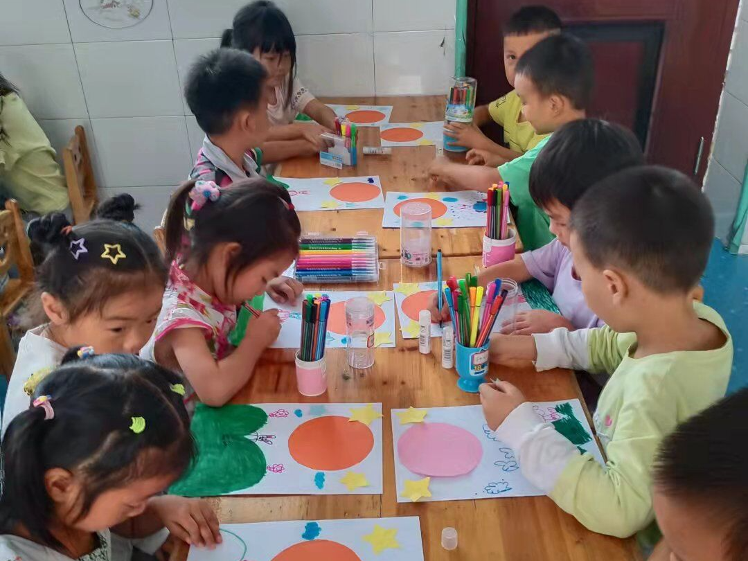 溢水东川十星幼儿园手工制作庆中秋