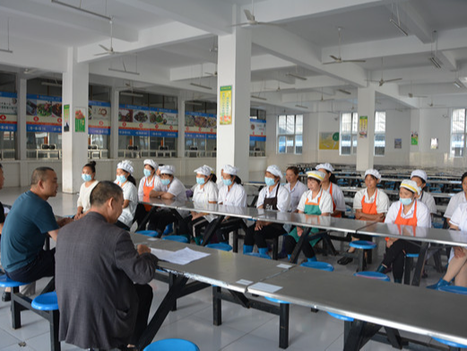 竹山二中：食堂管理“下功夫”