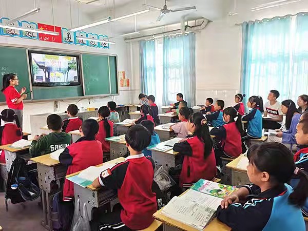 得胜镇复兴小学举行“骨干教师示范课”活动